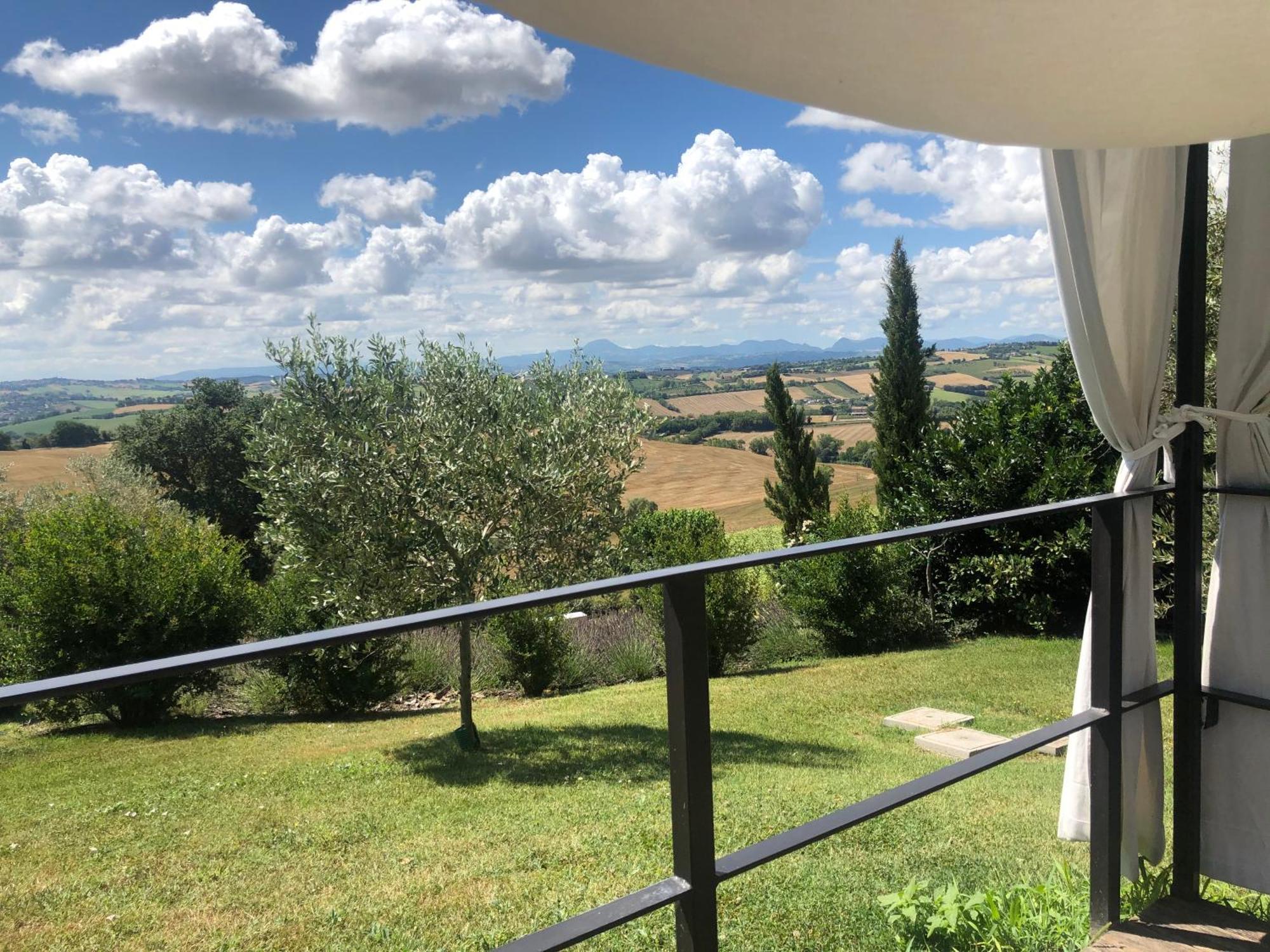 Solea Relais Di Charme- Adults Only Guest House Trecastelli Bagian luar foto