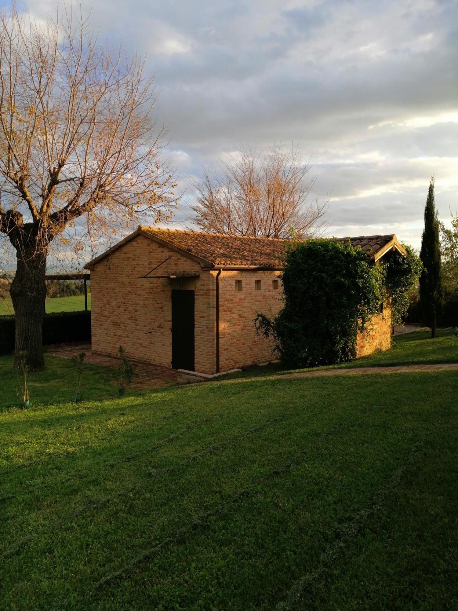 Solea Relais Di Charme- Adults Only Guest House Trecastelli Bagian luar foto