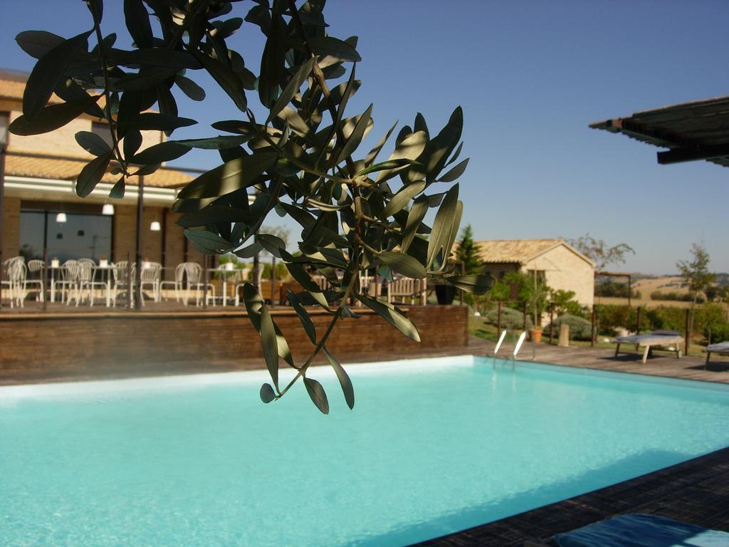 Solea Relais Di Charme- Adults Only Guest House Trecastelli Bagian luar foto